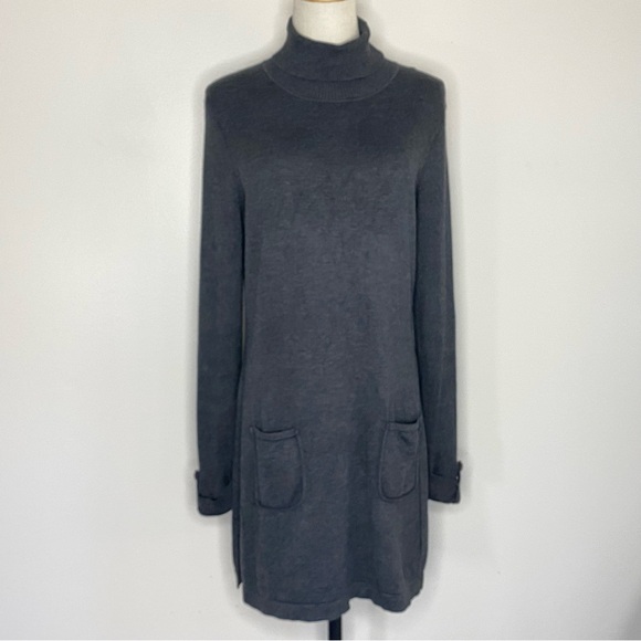 Grey turtleneck sweater dress - Picture 2 of 6